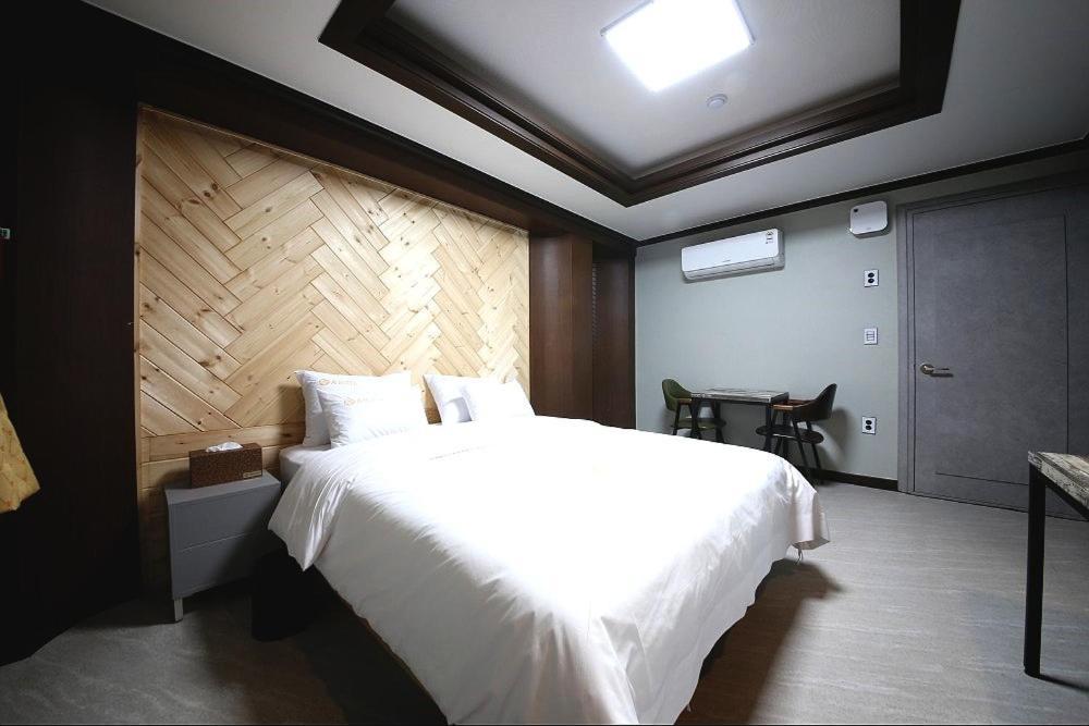 Geoje A-Plus Hotel Kültér fotó