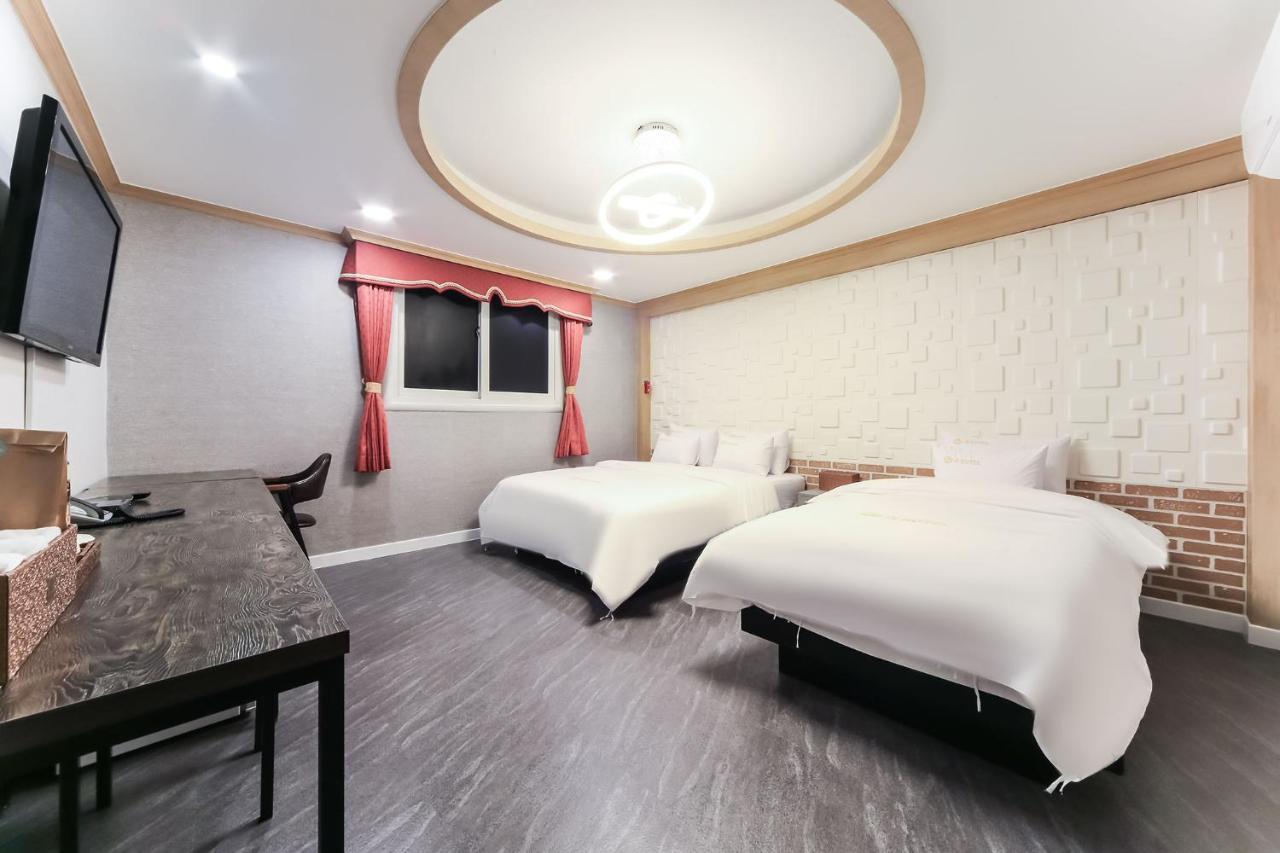 Geoje A-Plus Hotel Kültér fotó