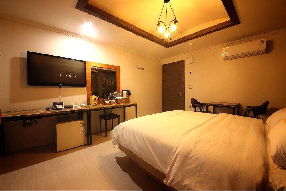 Geoje A-Plus Hotel Kültér fotó