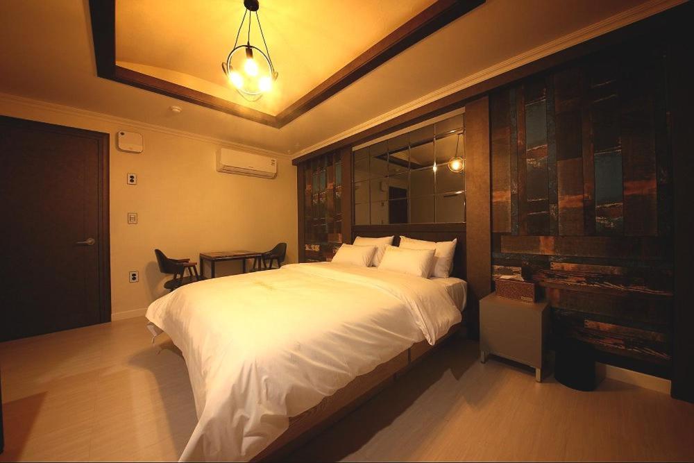 Geoje A-Plus Hotel Kültér fotó