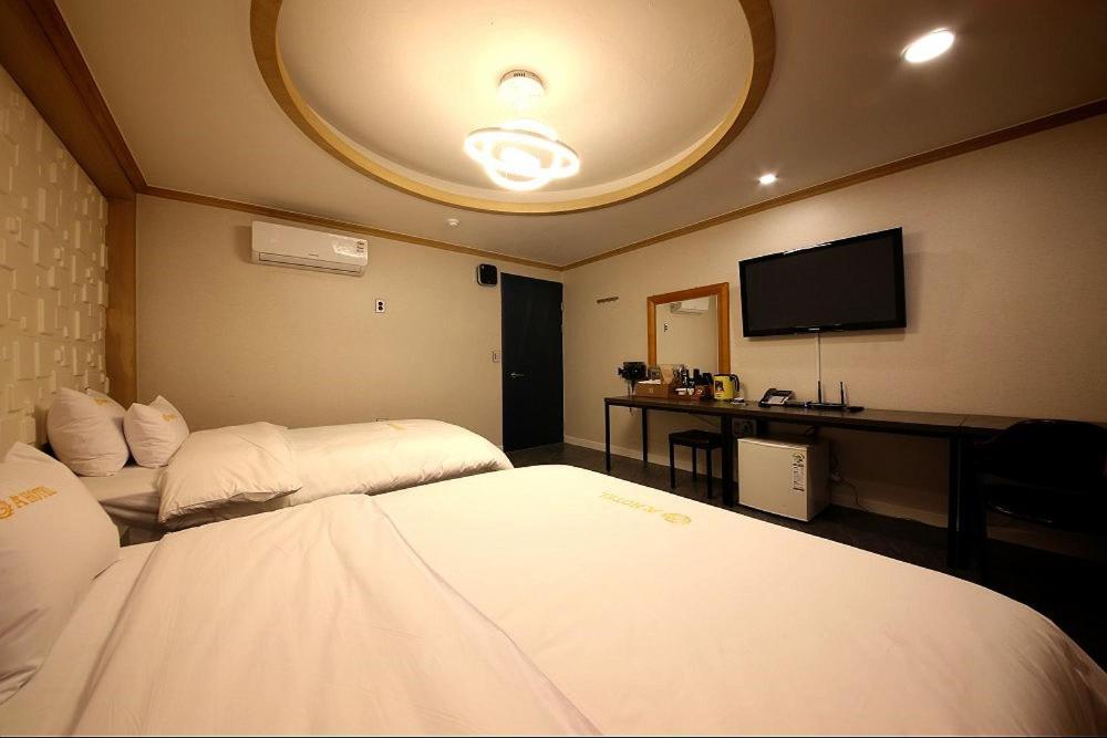 Geoje A-Plus Hotel Kültér fotó